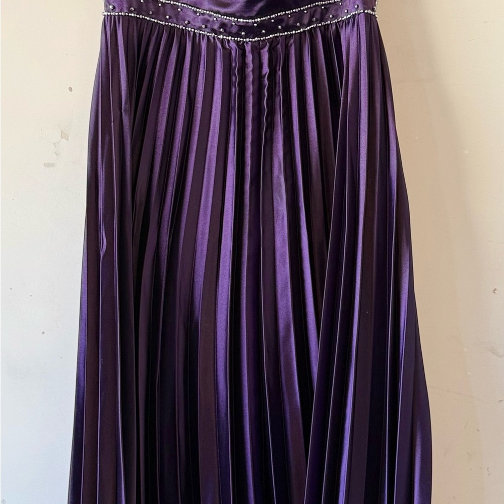Elegant Purple Pleated Skirt